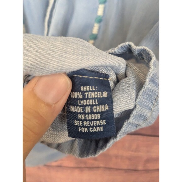 Reba Chambray Southwest Embroidered Cowgirl Festival Button Down Medium - Picture 6 of 8